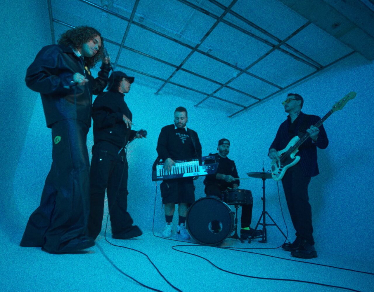 Los Brasileros cruza o “Atlântico Sul” ao som do afrobeats em novo EP e apresenta a inédita “Devagar” com Vitão e Franco, The Sir